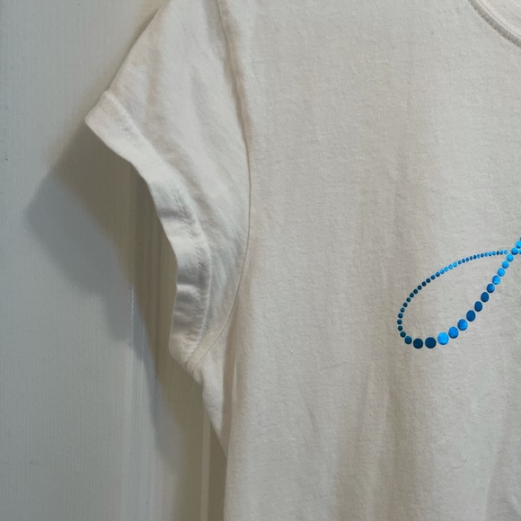 White medium to large adidas t-shirt - Picture 3 of 8